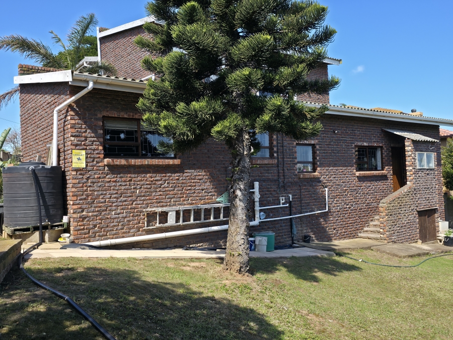 4 Bedroom Property for Sale in Noorsekloof Eastern Cape